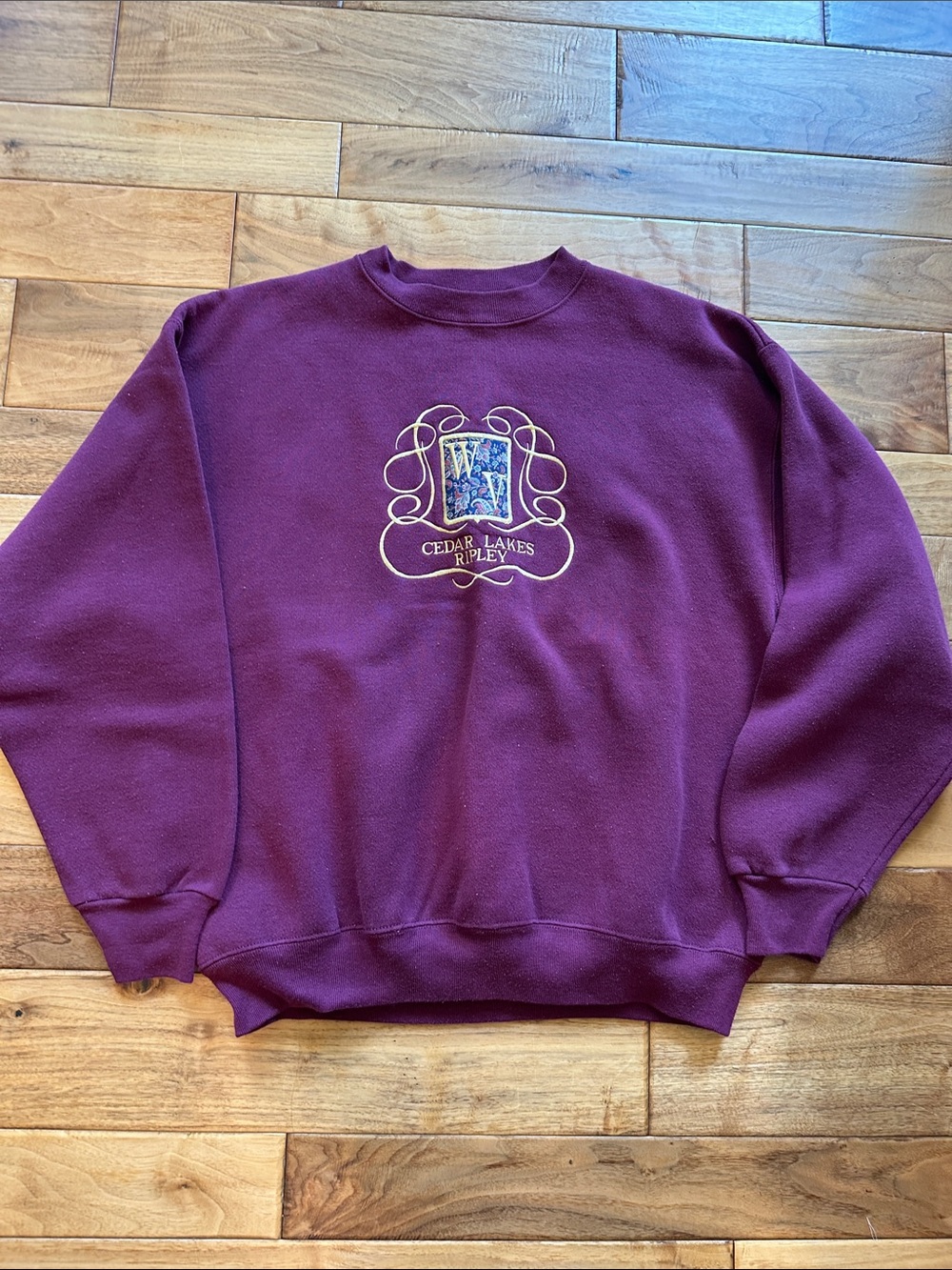 Vtg Velva Sheen Cedar Lakes sweatshirt - made in USA